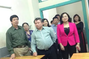 Thứ trưởng kiểm tra công tác chuẩn bị kỳ thi THPT tại Đồng Nai