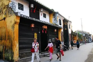 Hội An cũng siết hướng dẫn viên TQ 'chui'