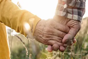 Vợ chồng lâu năm sẽ có đặc điểm sinh học giống nhau