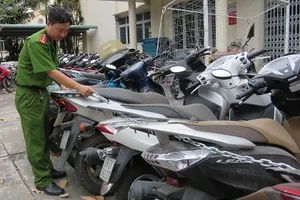 Bắt ‘đại lý’ rao bán 30 xe gian qua mạng