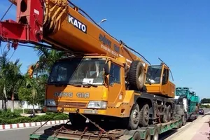 Phát hiện xe chở hàng ‘siêu khủng’ vượt tải trọng… 88%