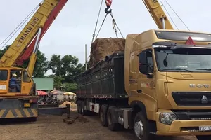 Xe tải trọng 48 tấn chở 113 tấn