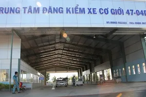 Đình chỉ đăng kiểm viên làm trái quy định