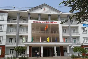 Bác sĩ BV Việt Đức lên cấp cứu khẩn cấp bí thư Yên Bái bị bắn