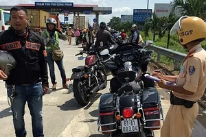 Mô tô ‘siêu khủng’ bị bắt giữ vì không có giấy tờ