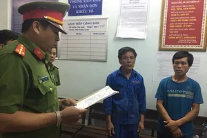 Người nhận và môi giới hối lộ cùng bị khởi tố