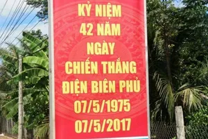 Áp phích ghi chiến thắng Điện Biên Phủ năm... 1975