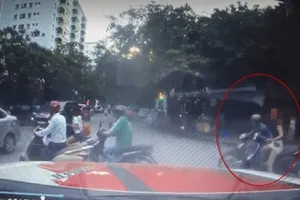 Ám ảnh loại ‘thích khách’ sàm sỡ giữa đường