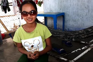 Cháu muốn sáng mắt để học và chơi bóng bàn