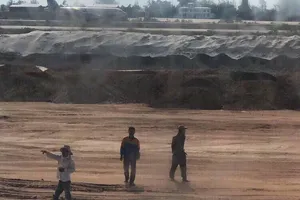 Một máy bay đáp nhầm đường băng