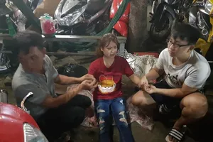 Hàng trăm tấm lòng hướng về nhóm "hiệp sĩ" đường phố