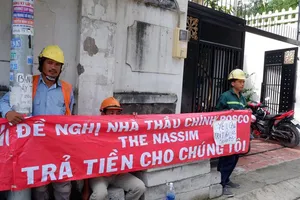 Dự án đã bàn giao vẫn 'treo lương' công nhân hàng chục triệu