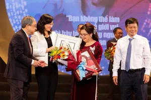 Tôn vinh 10 doanh nhân truyền cảm hứng năm 2022 