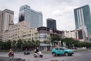 Theo Quyết định 79, ba tuyến đường Nguyễn Huệ, Đồng Khởi và Lê Lợi (quận 1) có giá cao nhất trong bảng giá đất điều chỉnh với mức 687,2 triệu đồng/m2.