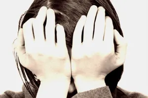 Nuôi ong tay áo...