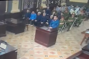 Vũ 'nhôm' viết gì trong gần... 10 trang giấy?