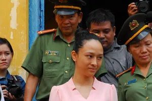 VKS cân nhắc số phận pháp lý của hoa hậu Phương Nga