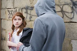 Thầy giáo sờ mông nữ sinh: Đủ cơ sở xử tội dâm ô