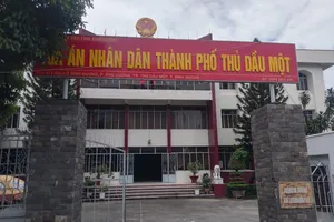 Nữ sinh lanh trí, thầy giáo dâm ô hết đường chối cãi 