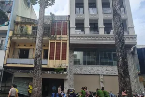 TP.HCM: Cưỡng chế giao nhà sau 4 năm trúng đấu giá 