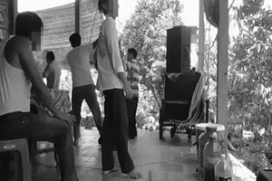 Đo tiếng ồn karaoke, 3 cán bộ xã bị đánh nhập viện