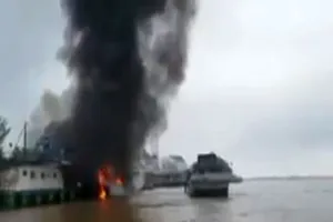 Nguyên nhân tàu dầu cháy dữ dội khiến 1 người chết ở sông Tiền