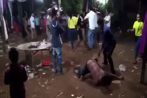 Nhóm thanh niên xông vào đám cưới đâm trọng thương nhiều người