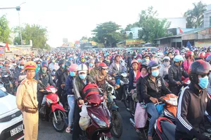 Sẵn sàng cứu hộ giao thông trên cầu Rạch Miễu dịp Tết