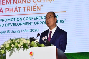 Trà Vinh trao quyết định đầu tư 5 dự án lớn