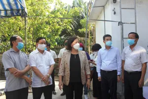 Chủ tịch Quốc hội dự lễ trao tặng máy lọc mặn tại Bến Tre