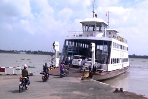 Bến Tre xin được khai thác tiếp bến phà Tân Phú trên QL57B