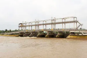 Khép kín các công trình thủy lợi ở Bến Tre