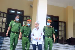 Giám đốc lừa dân góp vốn nuôi nghêu rồi chiếm đoạt 14 tỉ 