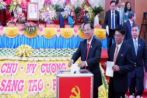 Công bố kết quả bầu Ban Chấp hành Đảng bộ Bến Tre khóa XI