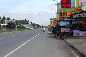 Sắp giải tỏa lấn chiếm hành lang thi công vỉa hè QL60