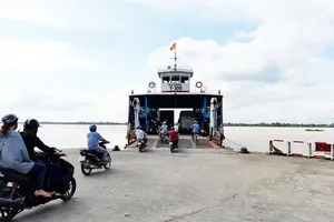 Bến Tre xin Tổng cục đường bộ hỗ trợ 3 phà 100 tấn