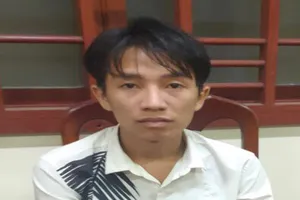 Cùng người yêu 'nhí' về Bến Tre thì bị bắt theo lệnh truy nã