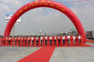 Thủ tướng dự lễ thông tuyến cao tốc Trung Lương - Mỹ Thuận