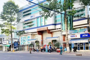 Nữ nhân viên ngân hàng ở Tiền Giang nhiễm COVID-19