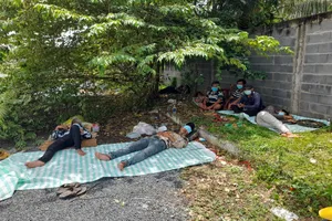 Trà Vinh tiếp nhận 20 người về quê bị 'vướng' ở chốt cầu Cổ Chiên