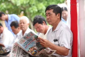 Chương trình 'Cùng ngư dân thắp sáng đèn trên biển' chung tay gỡ thẻ vàng EC