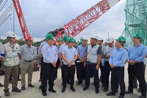 Bộ trưởng Bộ GTVT phấn khởi khi dự án cầu Rạch Miễu 2 thi công vượt tiến độ 2 tháng
