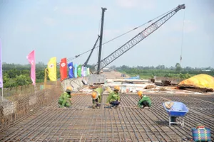 Đẩy nhanh tiến độ thi công dự án thành phần 2 cao tốc Cao Lãnh - An Hữu