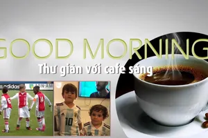 Video thư giãn: Buổi sáng hòa mình với bóng đá nhí