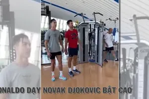 Ronaldo dạy 'vua' tennis Novak Djokovic nhảy cao