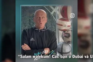 Dịch bệnh tràn lan, UAE phải nhờ đến còi vàng Collina