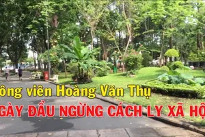 Công viên Hoàng Văn Thụ ngày đầu ngưng cách ly xã hội