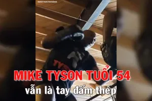Mike Tyson tuổi 54 vẫn là võ sĩ thép