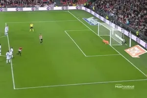 11 kiểu sút penalty làm các thủ môn khó đỡ