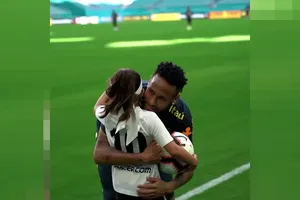 Xúc động fan nhí đặc biệt của Neymar